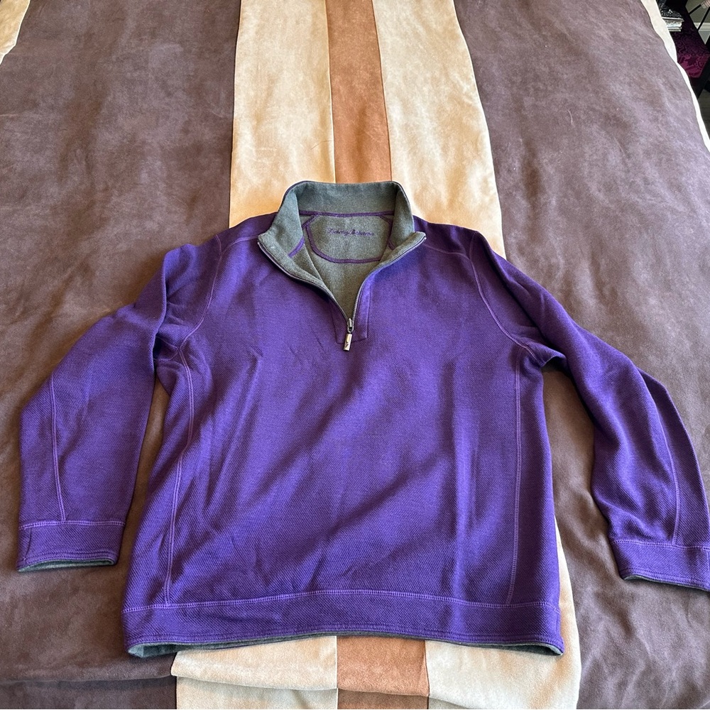 Tommy Bahama men’s Flipshore reversible 1/2 zip pullover size M purple and olive